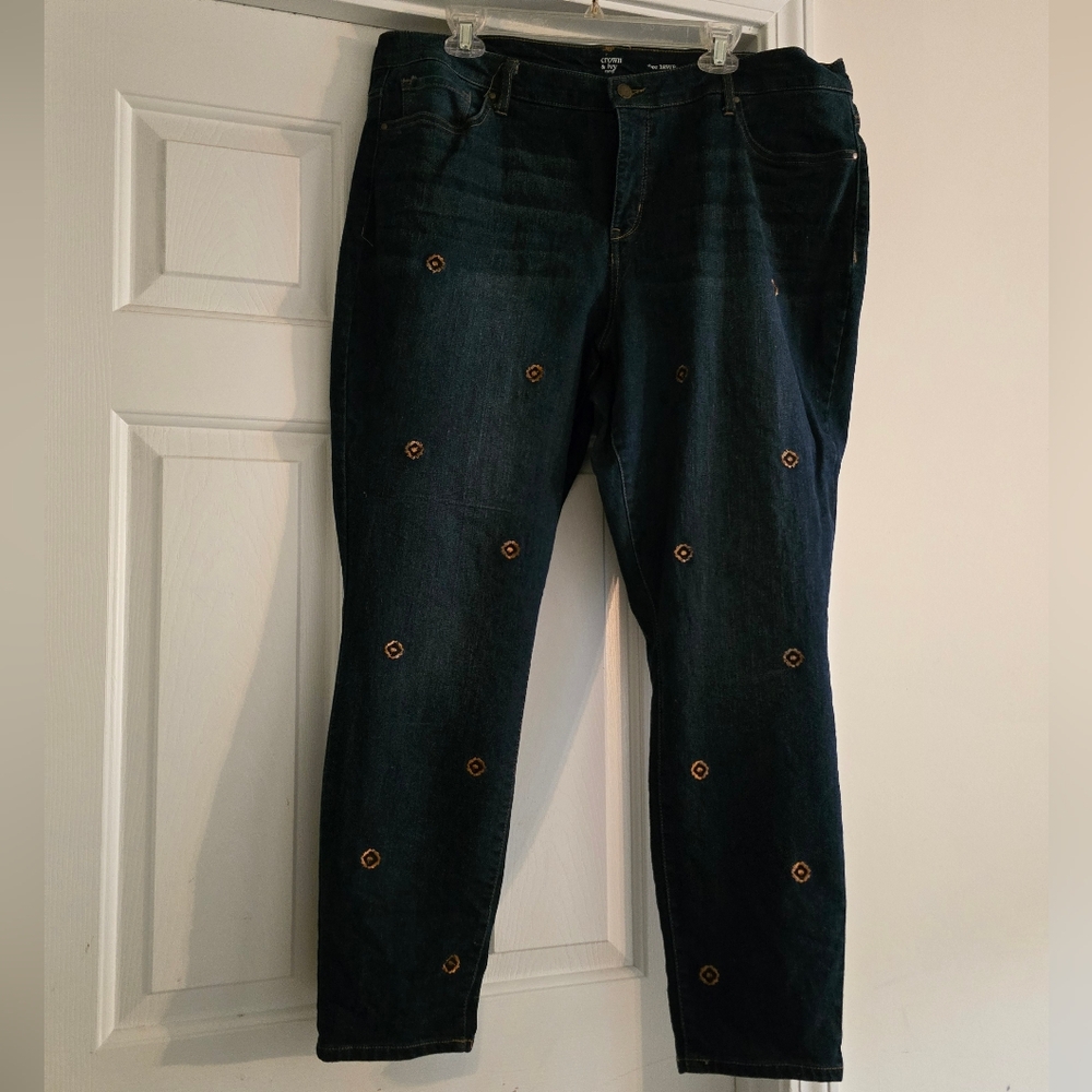 Women's Blue Embroidered Jeans